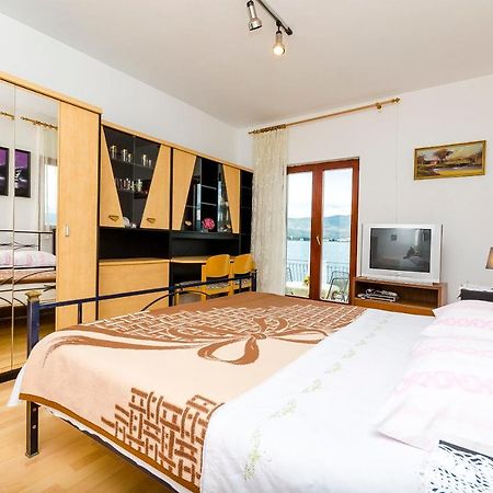 Apartments Marijana Trogir Bagian luar foto