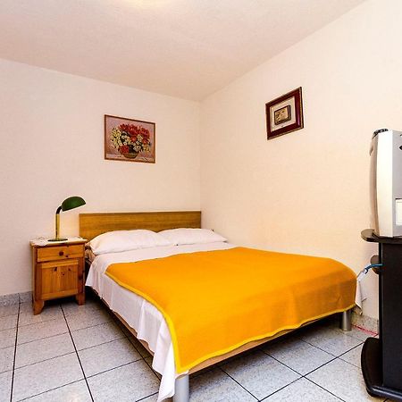 Apartments Marijana Trogir Bagian luar foto