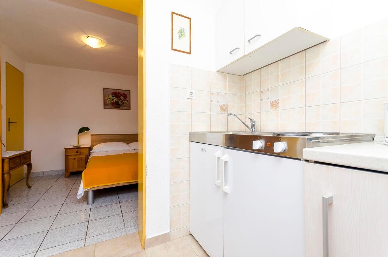 Apartments Marijana Trogir Bagian luar foto