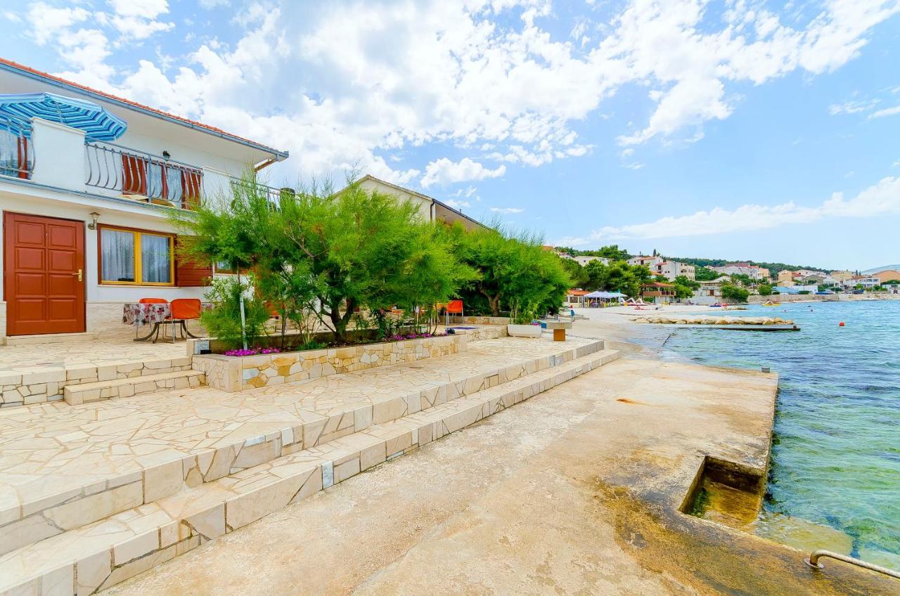 Apartments Marijana Trogir Bagian luar foto
