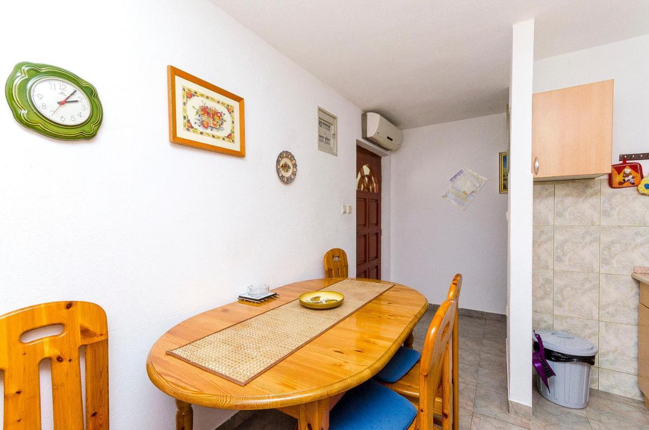 Apartments Marijana Trogir Bagian luar foto