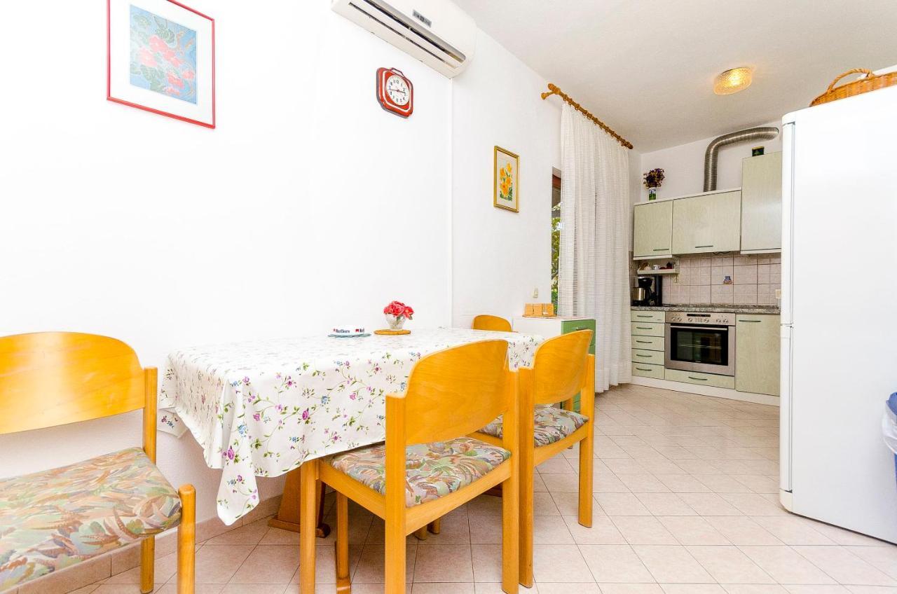Apartments Marijana Trogir Bagian luar foto