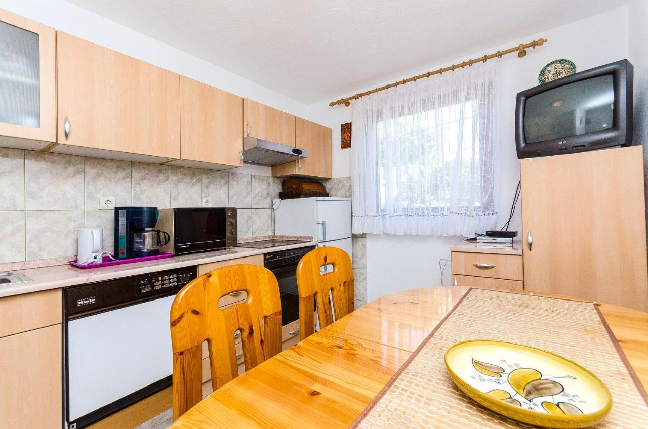 Apartments Marijana Trogir Bagian luar foto