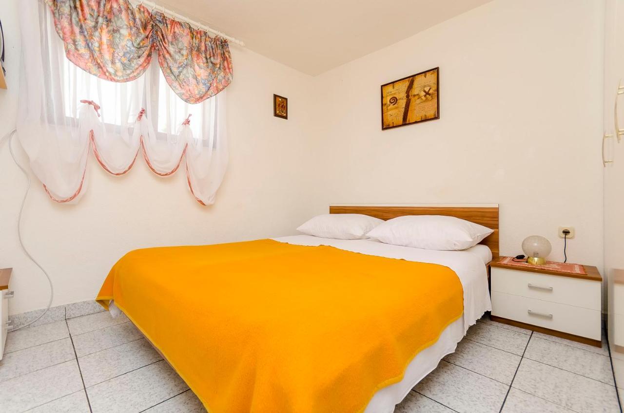 Apartments Marijana Trogir Bagian luar foto