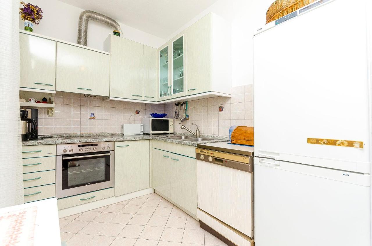 Apartments Marijana Trogir Bagian luar foto