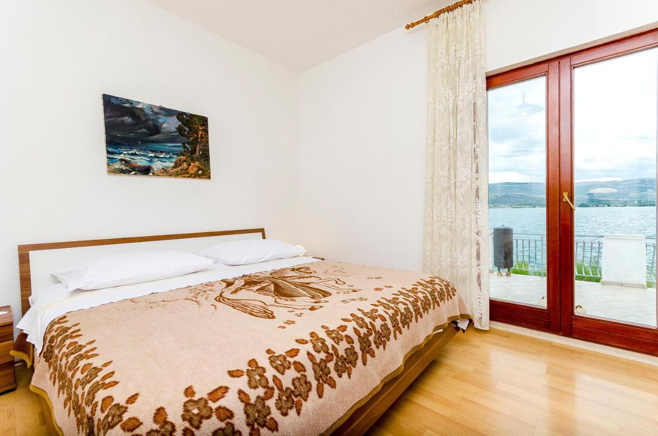 Apartments Marijana Trogir Bagian luar foto